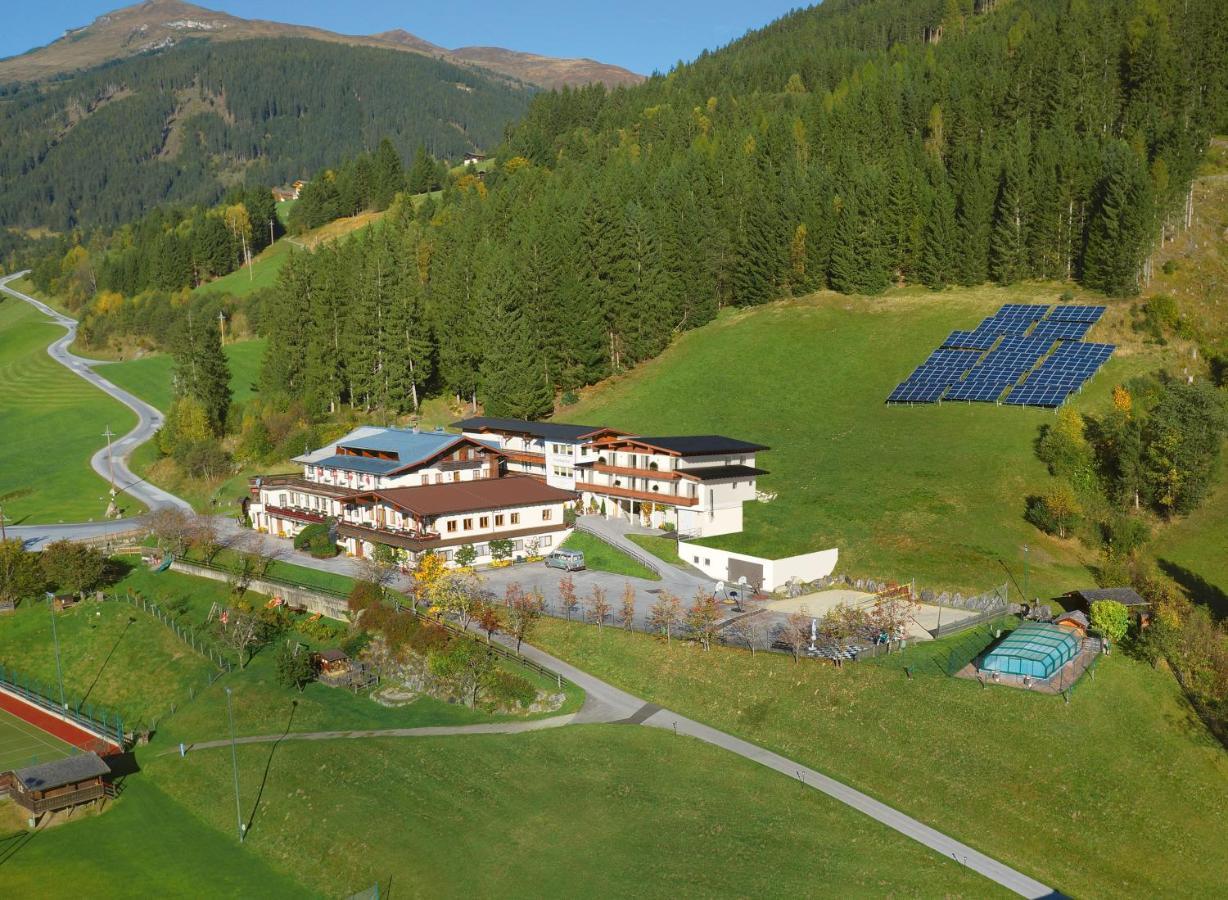 Jugend- Und Familienhotel Venedigerhof Neukirchen am Großvenediger エクステリア 写真