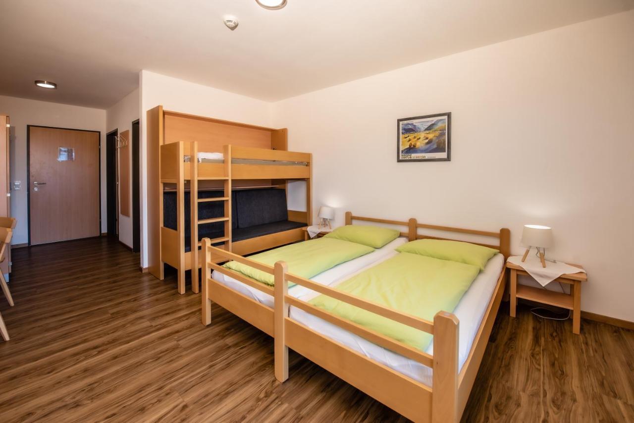 Jugend- Und Familienhotel Venedigerhof Neukirchen am Großvenediger エクステリア 写真