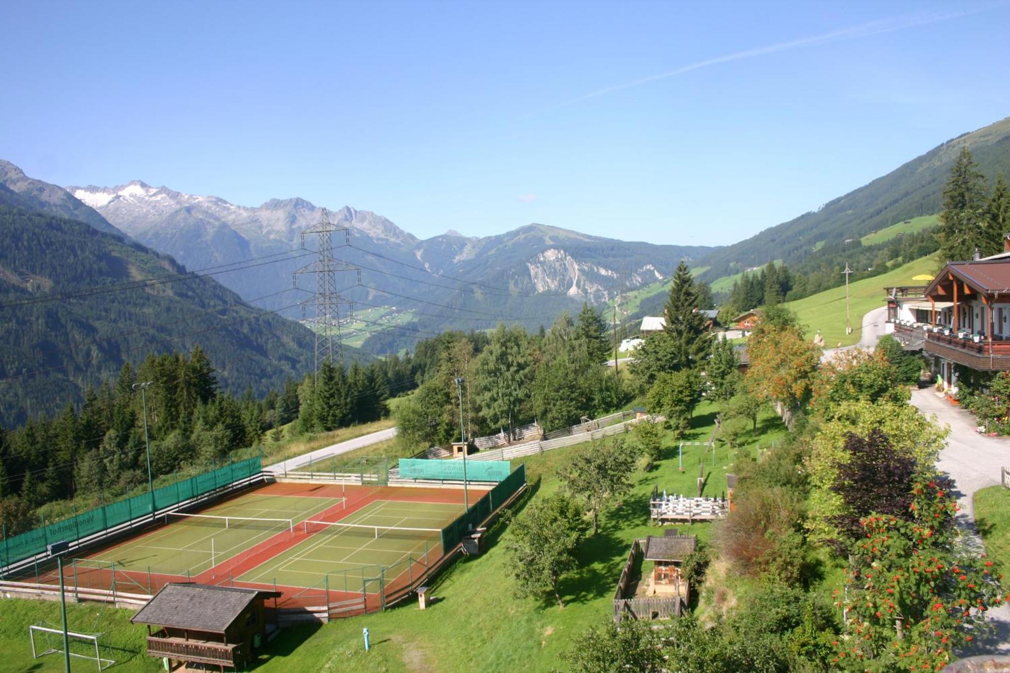 Jugend- Und Familienhotel Venedigerhof Neukirchen am Großvenediger エクステリア 写真